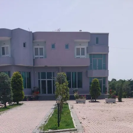 Hotel Reardi *